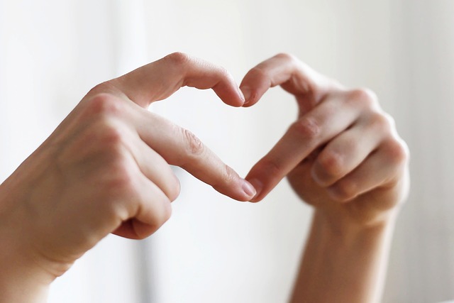 Picture of  fingers creating a heart shape